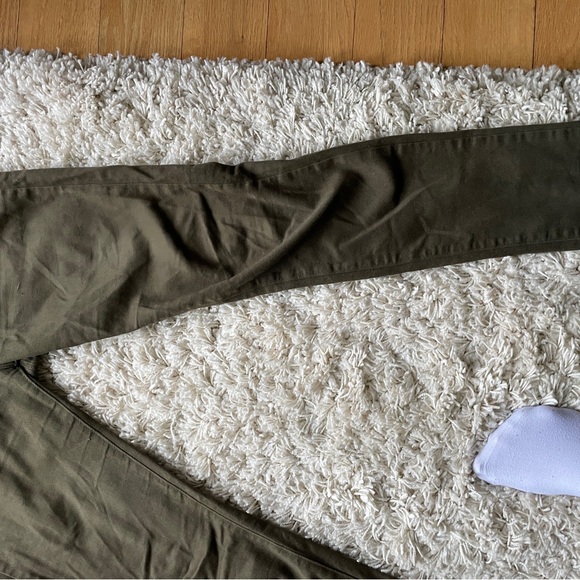 Paige peg skinny 27” olive 🫒 green/army green cotton and 2% spandex - Picture 9 of 13